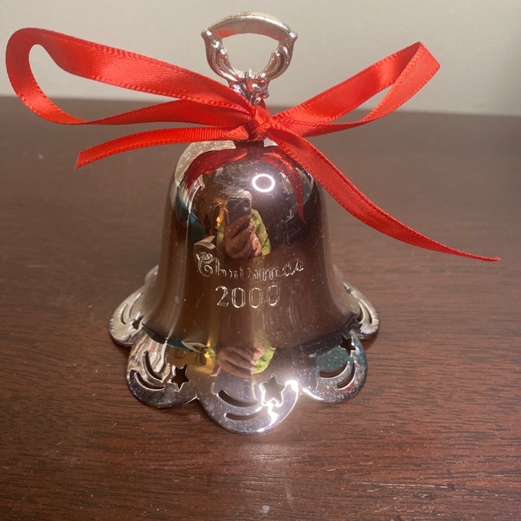 Towle silver plate Christmas 2000 bell in original box - Picture 1 of 7
